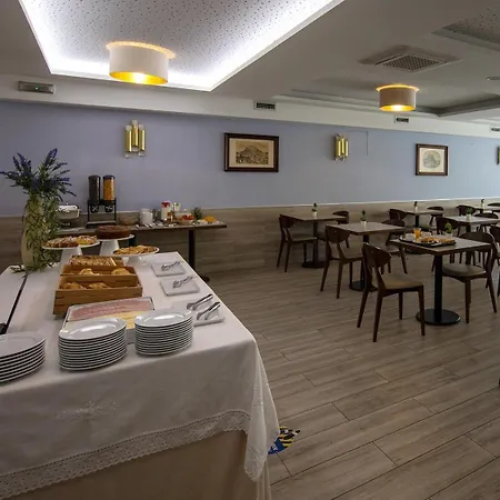 D. Dinis Szálloda 2*