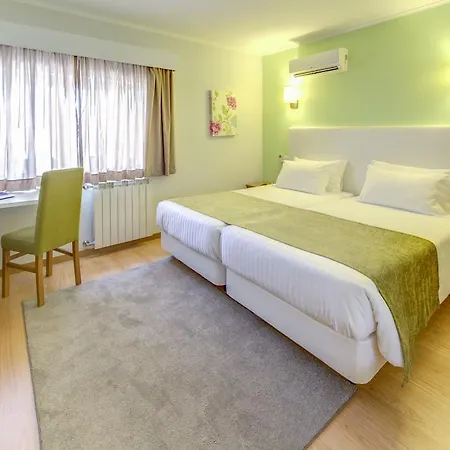 D. Dinis Szálloda 2*